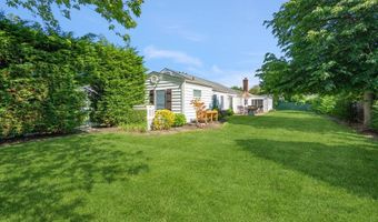 24 Bayview Pl, Amityville, NY 11701