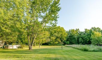 303 N Hudson Ave, Aurora, MO 65605