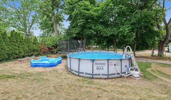 422 W Ctr, Alma, MI 48801