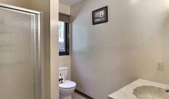 146 Algonquin Trl, Albrightsville, PA 18210