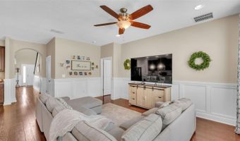132 MAGNETA Loop, Auburndale, FL 33823