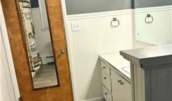 105 E Peery St, Albany, MO 64402