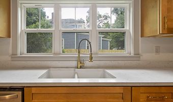 135 Holmes St, Barnesville, GA 30204