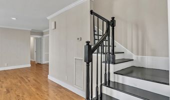 517 Meadowlark Dr, Albany, GA 31707