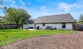 1004 Robin Haven Dr, Bentonville, AR 72712