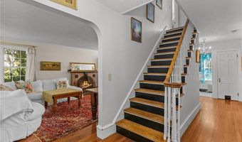 1220 Hope St, Bristol, RI 02809