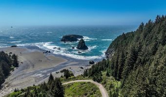 19921 WHALESHEAD Rd B8, Brookings, OR 97415