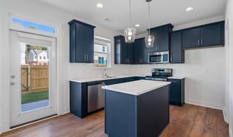 61 Auburn Woods Dr, Auburn, GA 30011