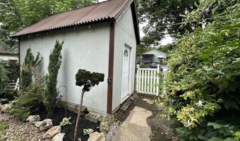200 Caroline Ave, Altoona, PA 16602