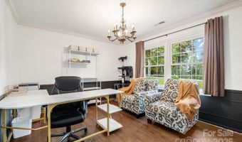 1 Glen Cove Rd, Arden, NC 28704
