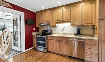 7052 WARDELL St, Annandale, VA 22003