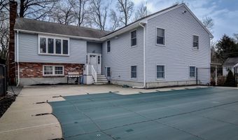 10 Woodland Rd, Ashland, MA 01721