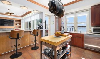 341 Thames St S-104, Bristol, RI 02809