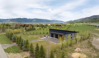 47 VILLAGE Ln, Alpine, WY 83128