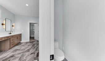 805 Club Dr W, Aurora, OH 44202