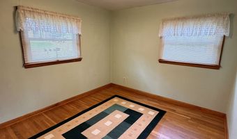 19 Pomeroy Rd, Athens, OH 45701