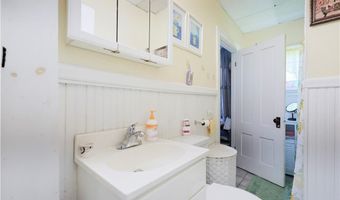 10 Walnut St, East Providence, RI 02914