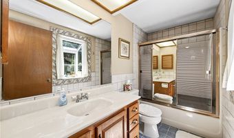 3 Carleton Ct, Amherst, NY 14221