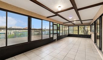 909 CHIPAWAY Dr, Apollo Beach, FL 33572