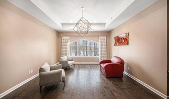 5610 Arbor Chase Dr, Ann Arbor, MI 48103