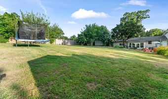 702 Dewoody Dr, Bentonville, AR 72712
