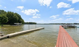 915 Cimarron Oval, Aurora, OH 44202