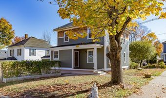 17 Carpenter St, Amesbury, MA 01913