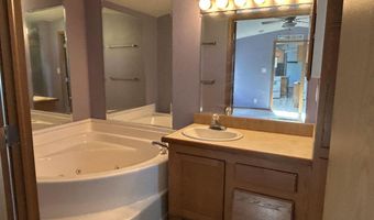 83 Long Shores Dr, Barrington, NH 03825