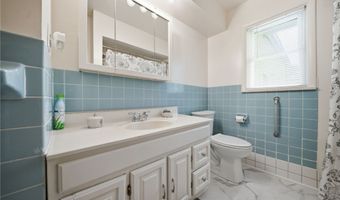 950 Southwood Dr, Ashtabula, OH 44004