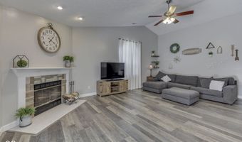 841 Country Ln, Indianapolis, IN 46217