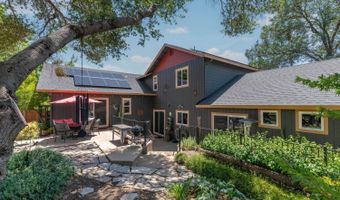 1070 Suzanne Dr, Angels Camp, CA 95222
