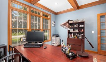 224 Sleepy Hollow Dr, Amherst, OH 44001