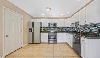 92 Chateau Blvd, Batesville, IN 47006