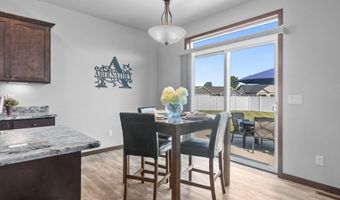 2818 W HIDDEN PINE Dr, Appleton, WI 54913