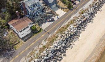 825 E Lake Front Dr, Beverly Shores, IN 46301