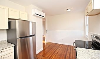668 Thames St 2, Newport, RI 02840