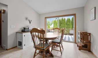 1800 S DERKS Dr, Appleton, WI 54915