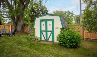 73733 Superior St, South Haven, MI 49090