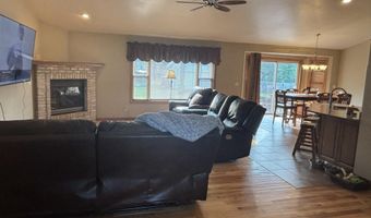 3167 LAKEVIEW Dr, Suamico, WI 54173