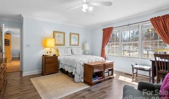 145 Fox Glen Dr, Arden, NC 28704