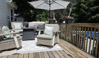 32 Pulaski Dr, Barnegat, NJ 08005
