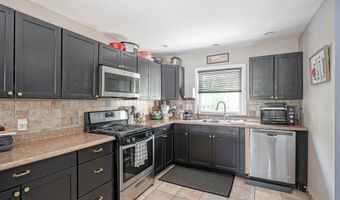 317 Pine St, Absecon, NJ 08201