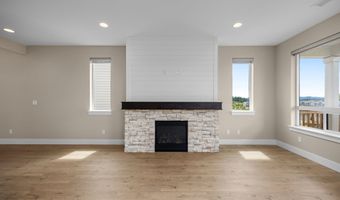 12425 SW SILVERTIP St, Beaverton, OR 97007