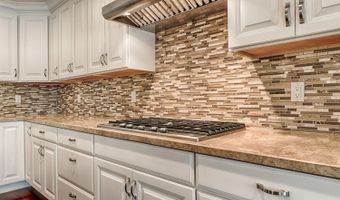 6828 Fairfield Dr, Santa Rosa, CA 95409