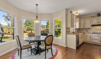 1717 Cedar Ln, Ann Arbor, MI 48105