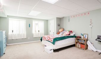 304 Rolling Hills Dr, Elko, NV 89801