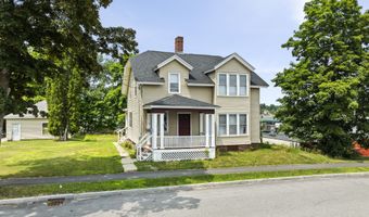 36 Vernon St, Auburn, ME 04210