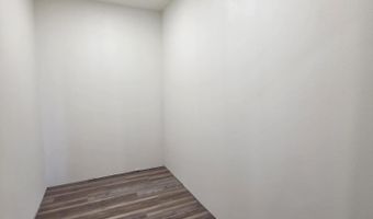 38515 129th St, Aberdeen, SD 57401