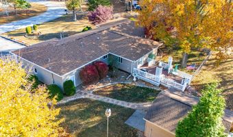 2007 Oakridge Dr, Ava, MO 65608
