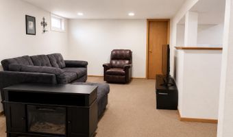 609 West St, Alden, IA 50006